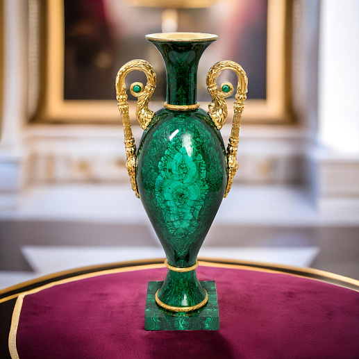 Ваза из малахита "Оливия" купить с доставкой Ваза из малахита "Оливия"